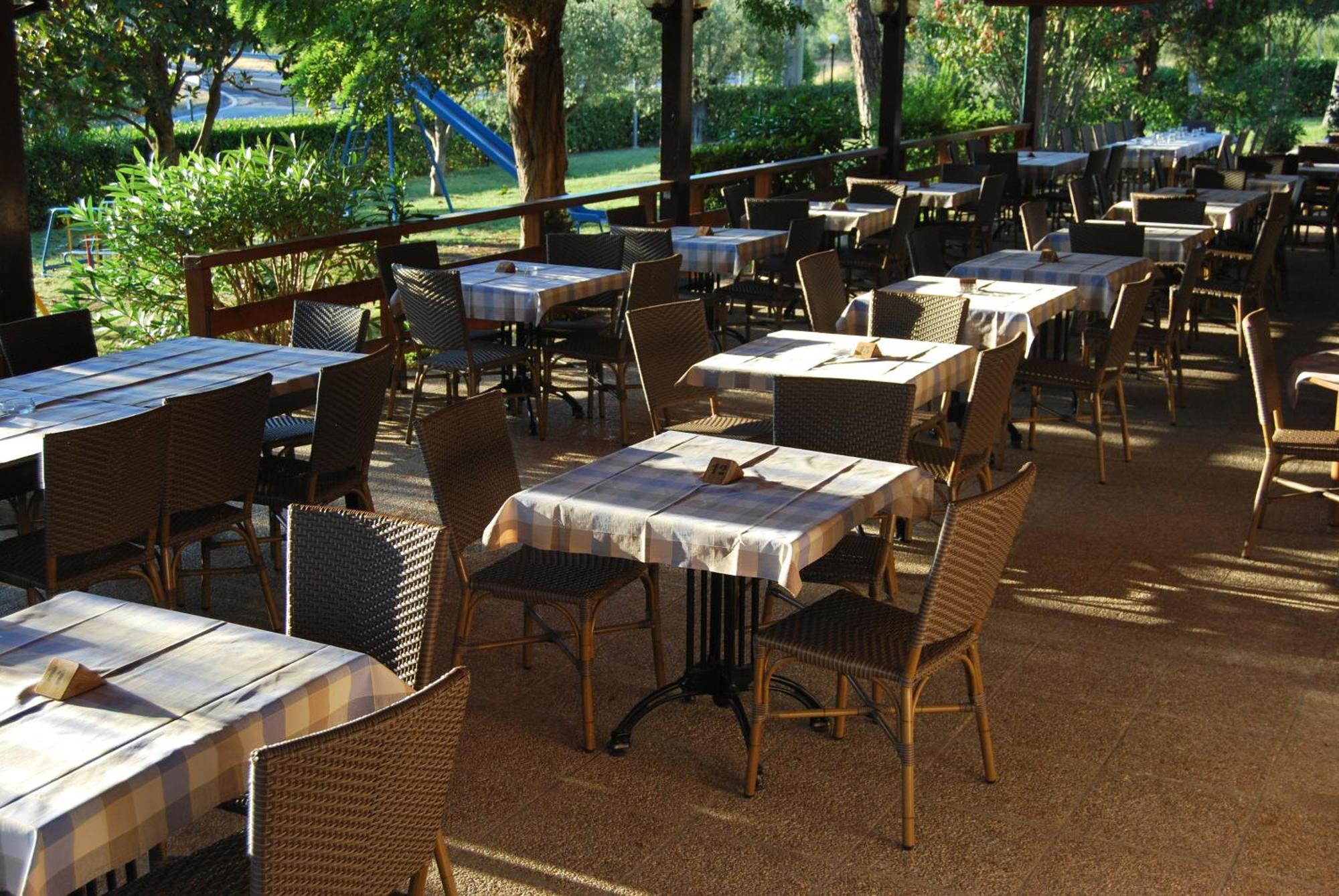 Hotel Ristorante Il Gabbiano Passignano sul Trasimeno Exterior foto
