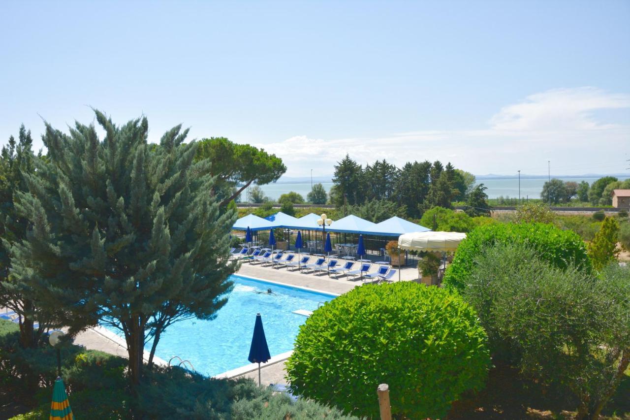 Hotel Ristorante Il Gabbiano Passignano sul Trasimeno Exterior foto